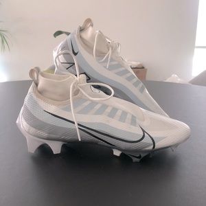 Nike Vapor Edge men’s football cleats